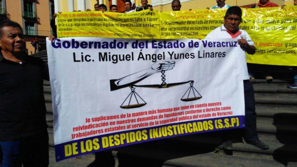 Los ex policías dijeron que cuando Miguel Ángel Yunes era candidato a la gubernatura les prometió apoyo a cambio de su voto.