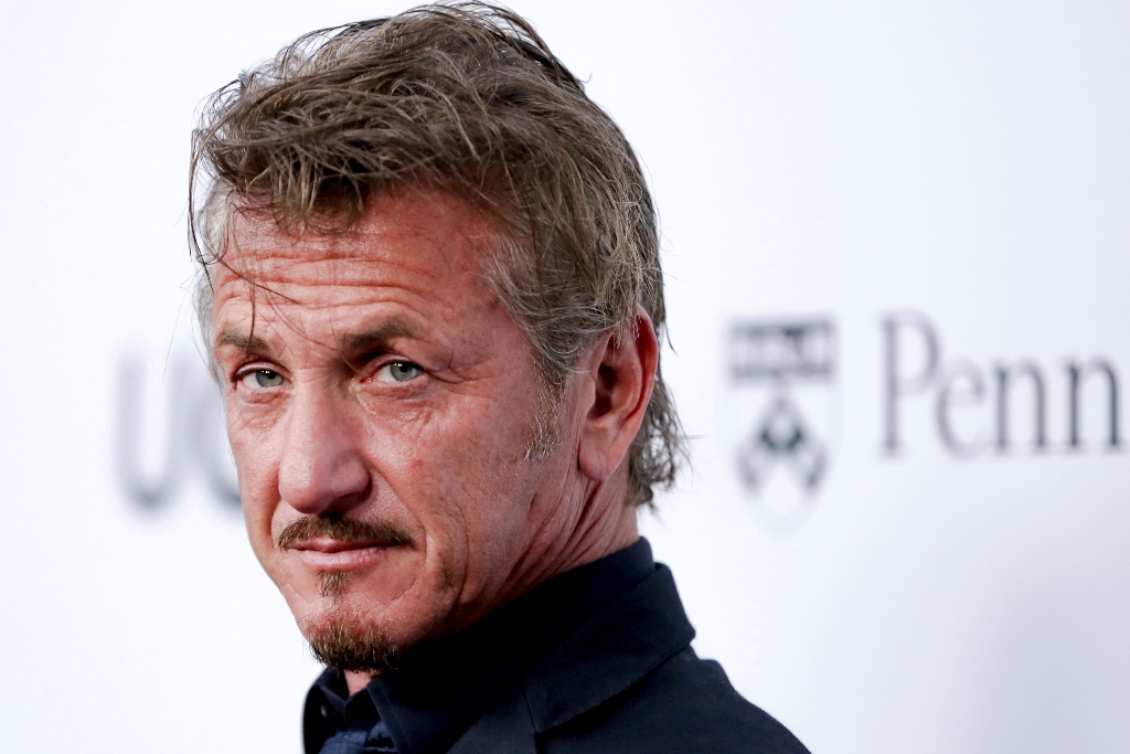 Sean Penn escribe una novela literaria. 