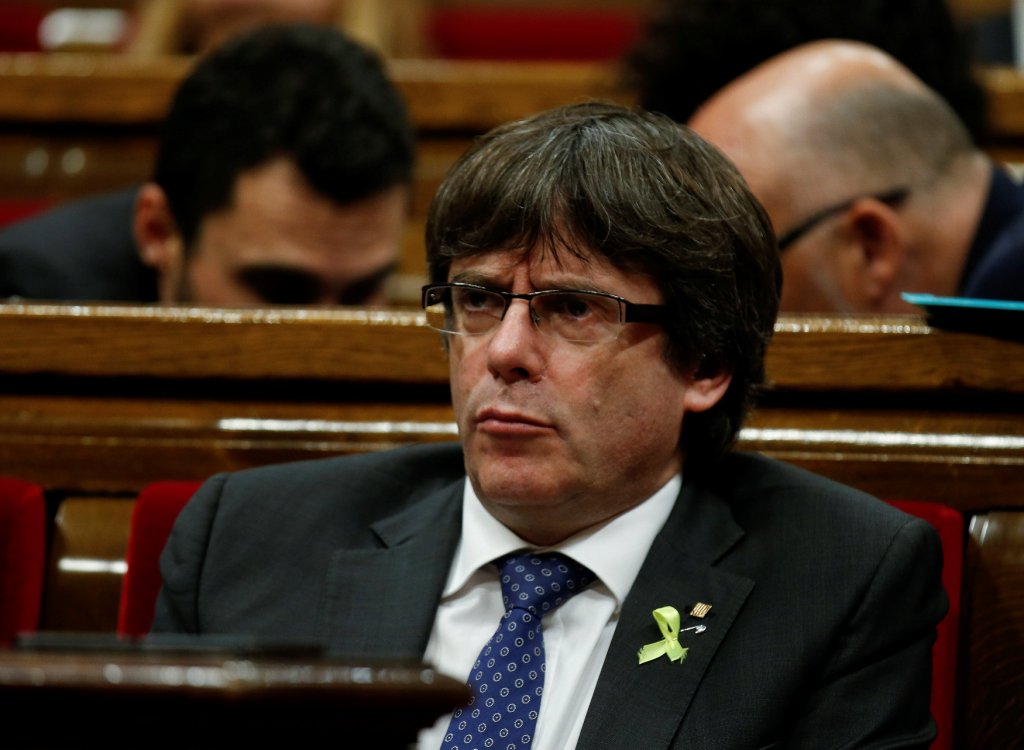 La icónica música de Mike Oldfield apareció brevemente acompañando un fragmento de Puigdemont.