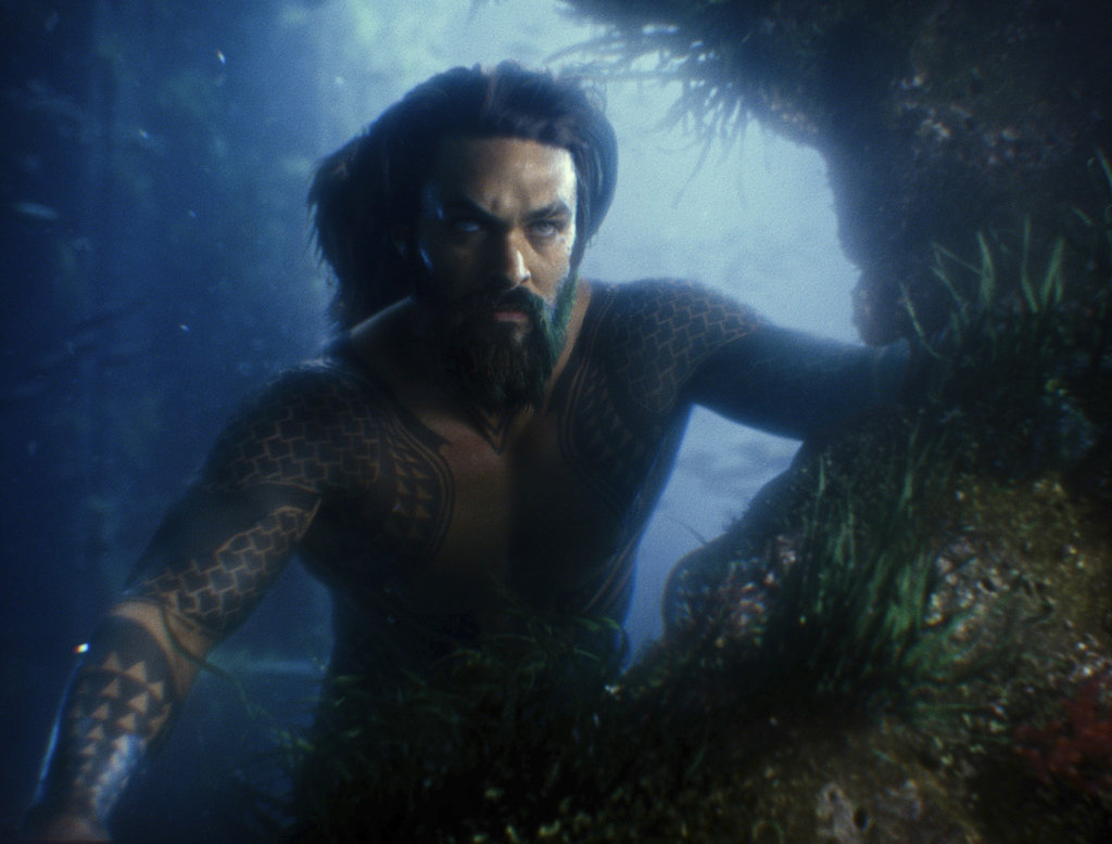 Jason Momoa interpreta a Aquaman. 