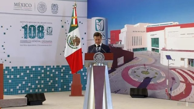 El presidente Enrique Peña Nieto acudió a la Asamblea General del IMSS. 