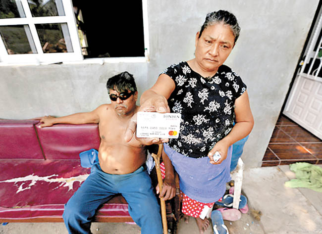 Las tarjetas se entregarán sin intermediarios. 