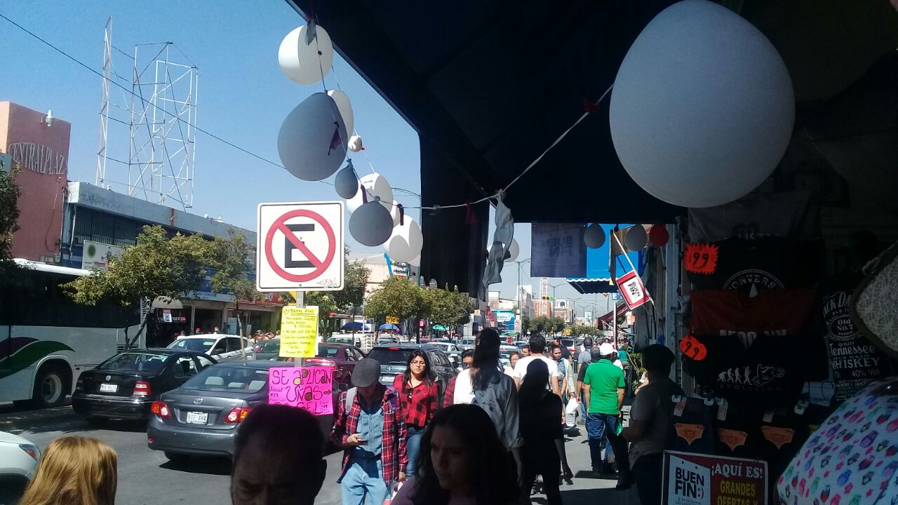 Centros comerciales saturados. 