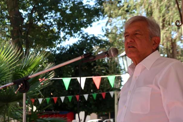 López Obrador mencionó a las encuestas como un método para evitar la imposición del PRI o del Frente Ciudadano.