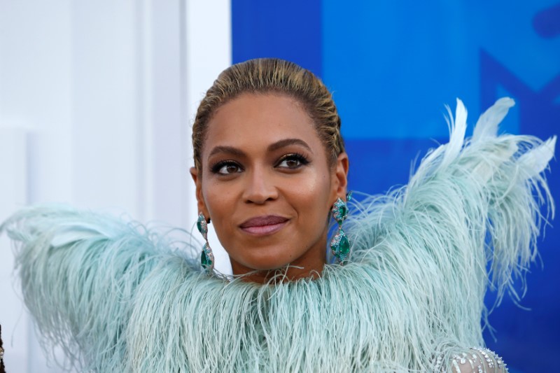 Beyoncé es la artista femenina mejor paga en la música.