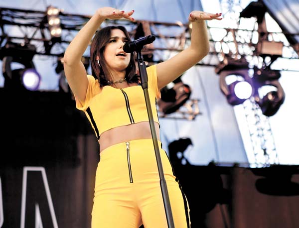 Dua Lipa.