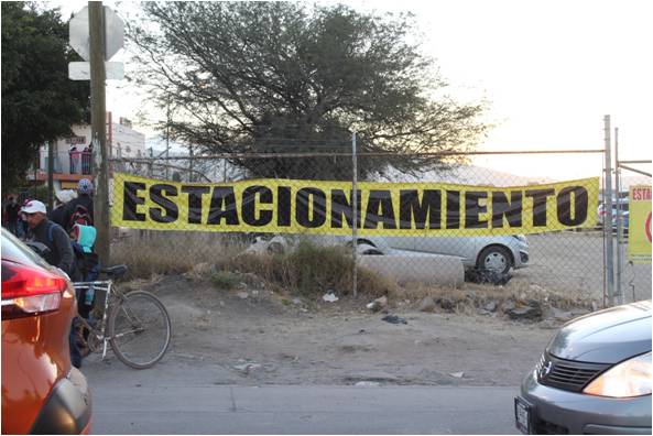 La falta de estacionamientos o que eran inseguros fueron las quejas.