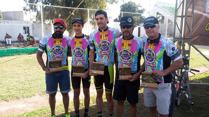 El lagunero Emery Hernández se adjudicó el Maratón Cardenche de Ciclismo de Montaña.