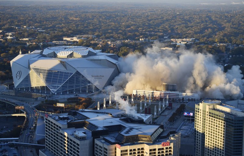 Cerca de 5 mil libras de explosivos estuvieron a mano para arruinar el Georgia Dome