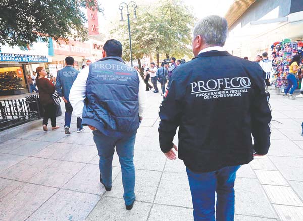 El personal de la procuraduría realizó un operativo itinerante en centros comerciales y pasajes. 