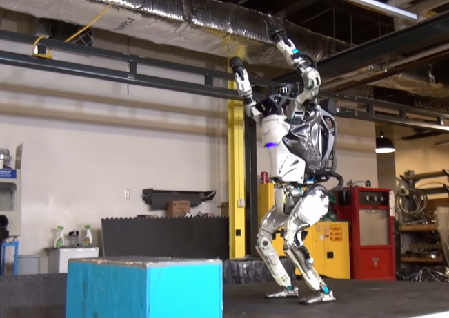 La primera versión del robot fue creada en 2013. 