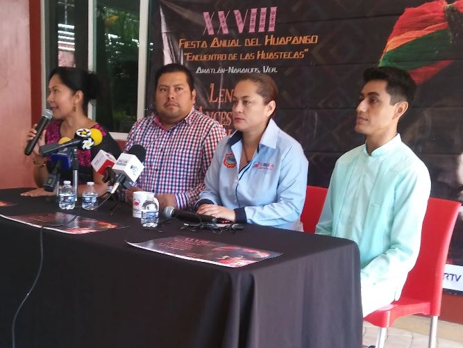 Organizadores Festival Hupango en Amatlán.