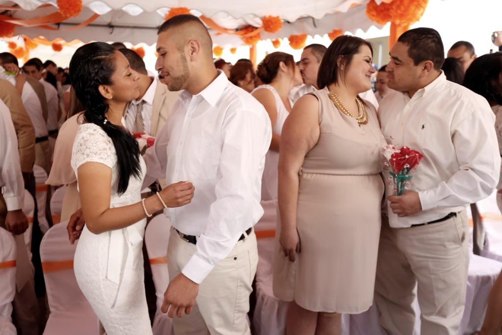 La delegación informó que hasta el momento no se define lugar y fecha para la celebración de los matrimonios.