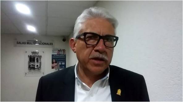 Luis Ernesto Ayala dice que se deben pedir permisos para privatizar.