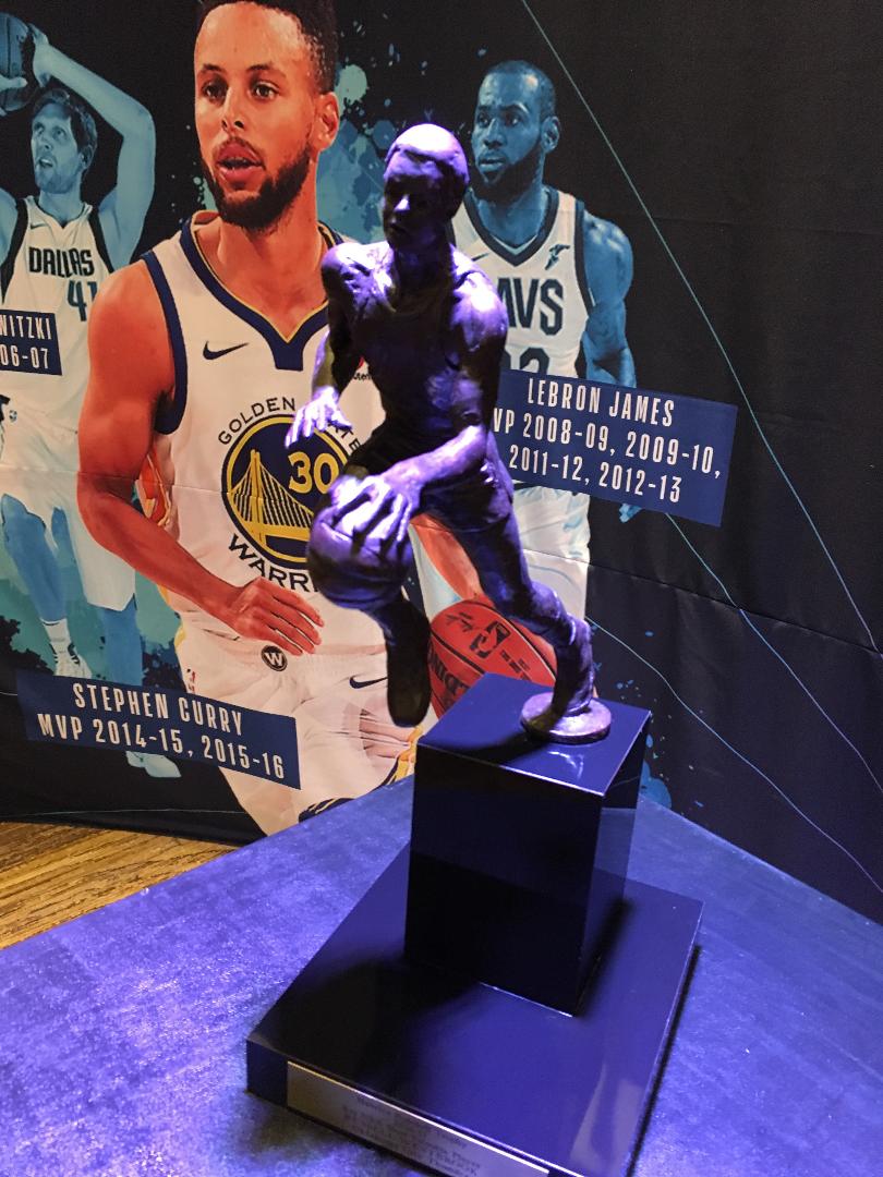 Exhibirán el trofeo de MVP de la NBA en México 