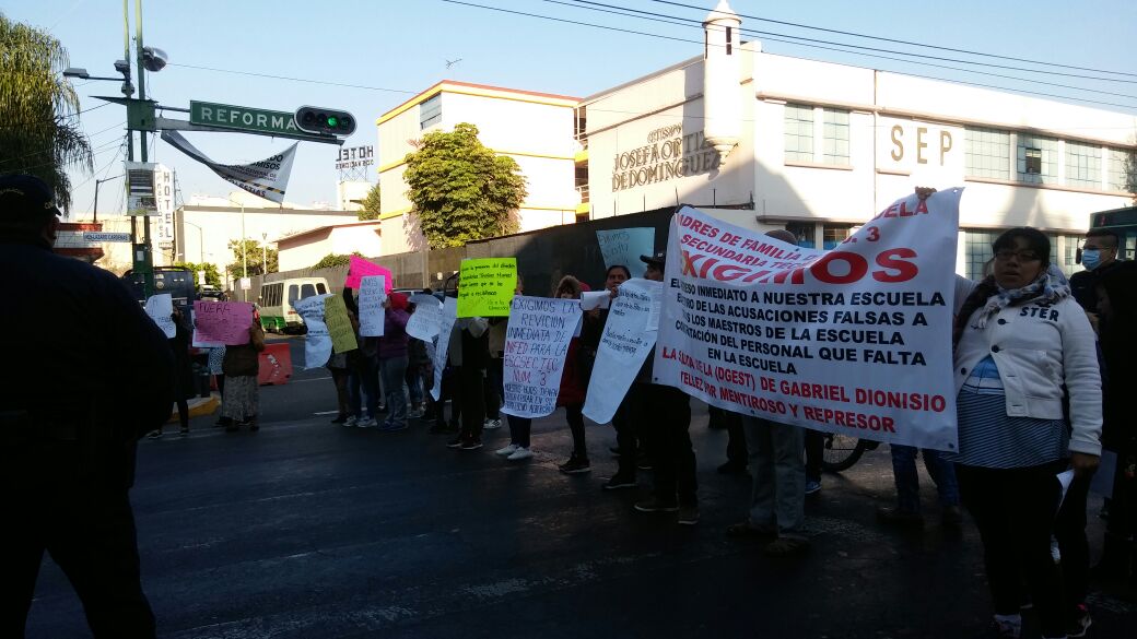 Los padres solicitaron que autoridades de la Secretaría de Educación Pública atiendan su demanda para que la escuela no sea demolida.