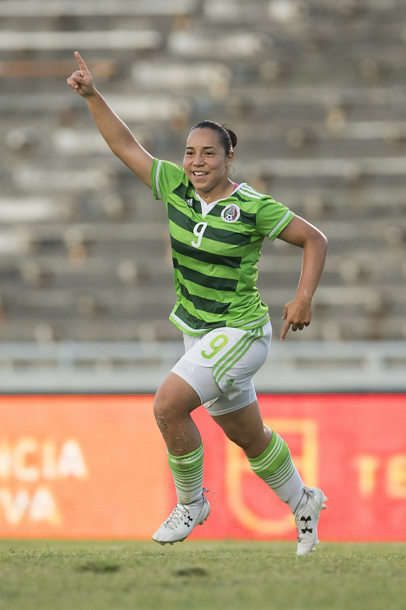 Charlyn Corral, delantera de la selección mexicana femenil