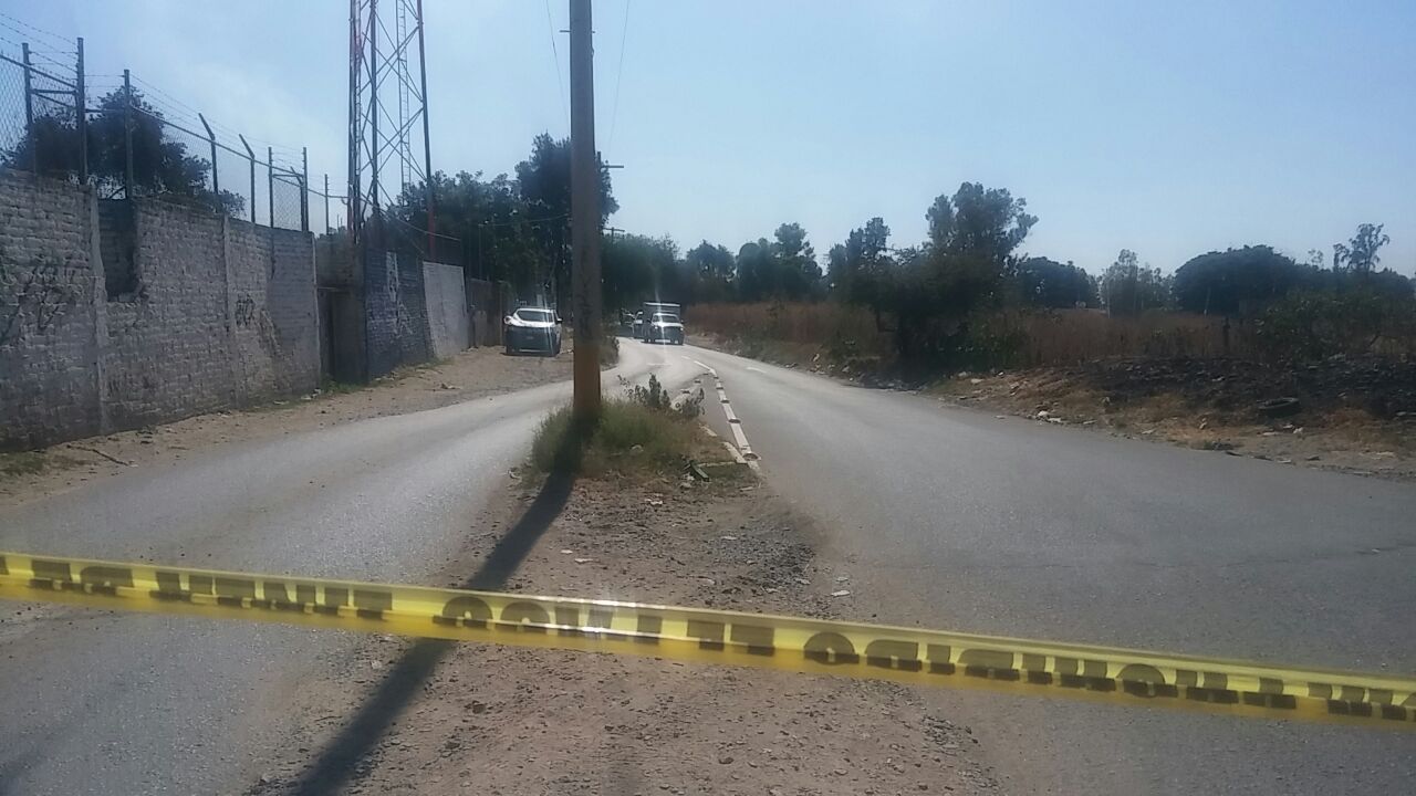 El cuerpo se localizó en un terreno baldío en San José el Alto. 
