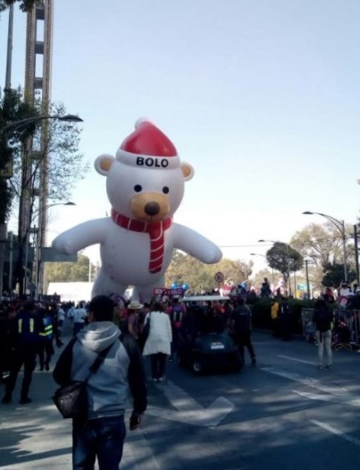 Bolo es el personaje principal de este Desfile Navideño que se lleva cabo en Paseo de la Reforma.