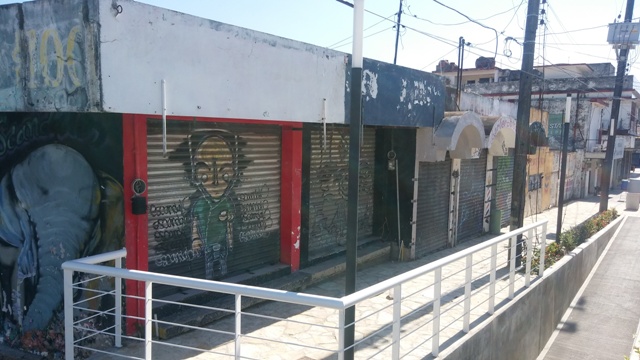 Comercios Canal de la Cortadura.