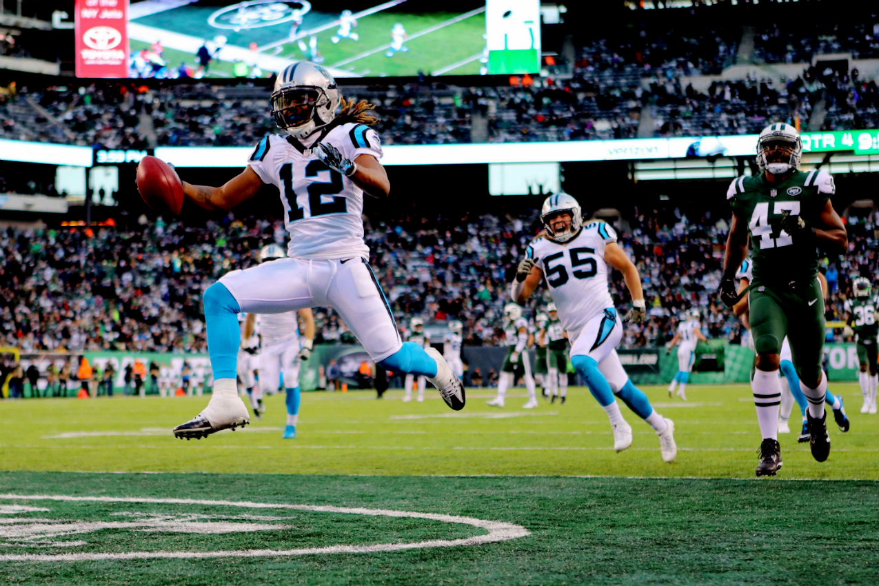 Clay Kaelin celebra su touchdown ante los Jets