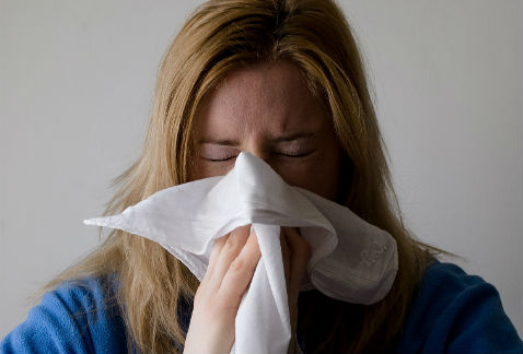El IMSS recomendó aplicarse la vacuna contra la influenza.