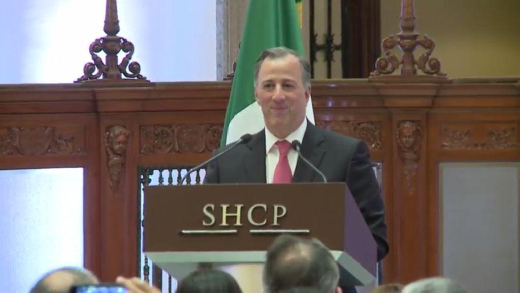 José Antonio Meade dijo que se registrará como precandidato del PRI a la presidencia.