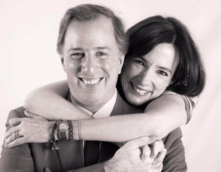 Juana Cuevas, esposa de Meade, aseguró que toda la familia está lista para apoyarlo.