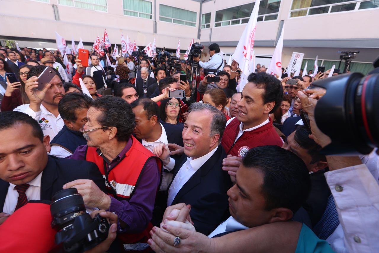 Llegada de José Antonio Meade a la Confederación Nacional Campesina. (CNC)