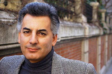 Álvaro Vargas Llosa llega a la FIL 2017 de Guadalajara con su libro, 'El estallido del populismo'.