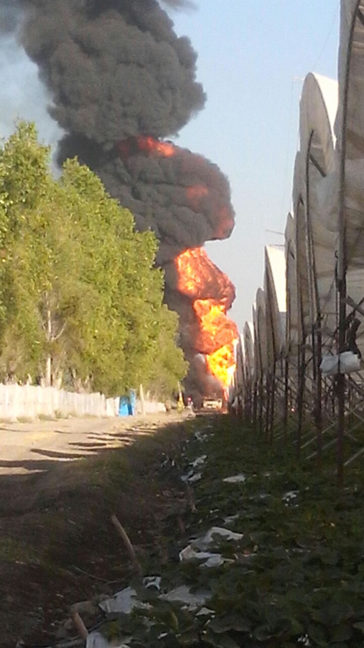 La humarada se alcanzaba a ver desde zonas muy lejanas en donde se presentó el incendio. 