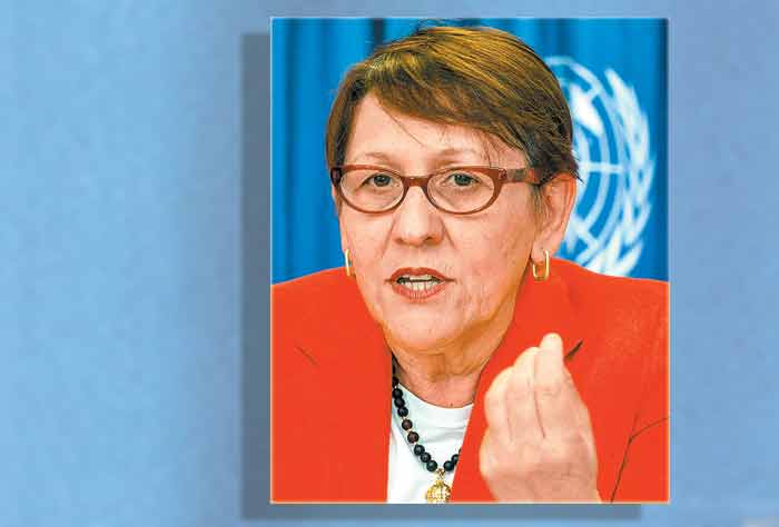 Teresa Incháustegui, titular del Instituto de la Mujeres capitalino.