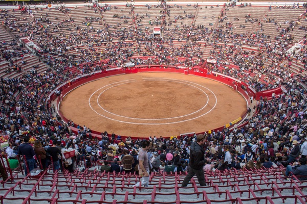 La empresa retiró su demanda por estrategia jurídica pues de no ganarla, organizaciones de defensores de derechos animales podrían presionar para que 