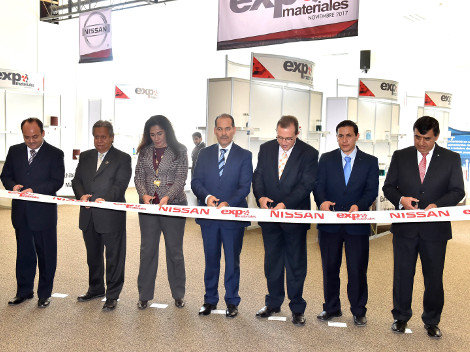 El gobernador de Aguascalientes, Martín Orozco Sandoval, inauguró la primera Expo Materiales NISSAN. 