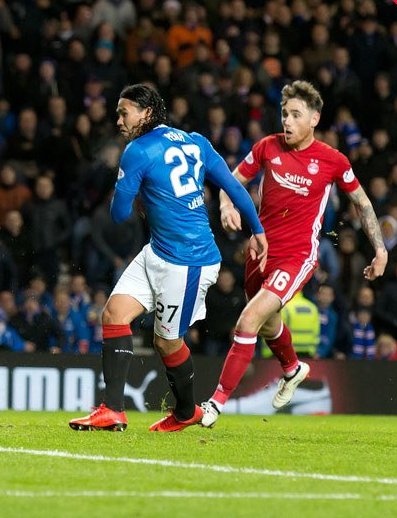 ‘Gullit’ Peña anota en la victoria de Rangers