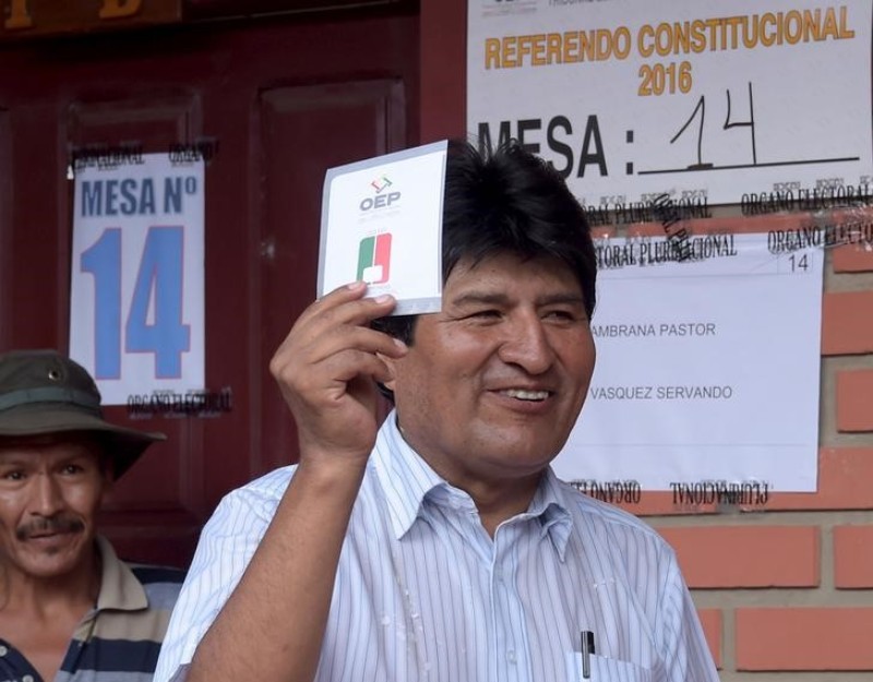 Con vía libre para gobernar Bolivia indefinidamente, el presidente Evo Morales trabaja a fondo para recabar votos y validar un cuarto mandato consecut