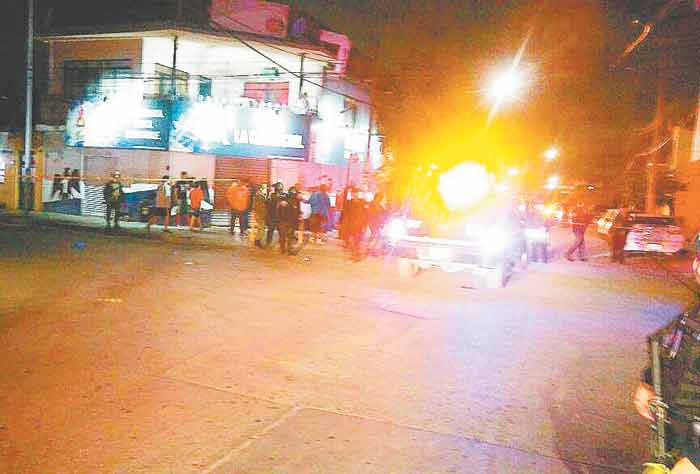 Además se dio a conocer que el ataque dejó una persona herida. 