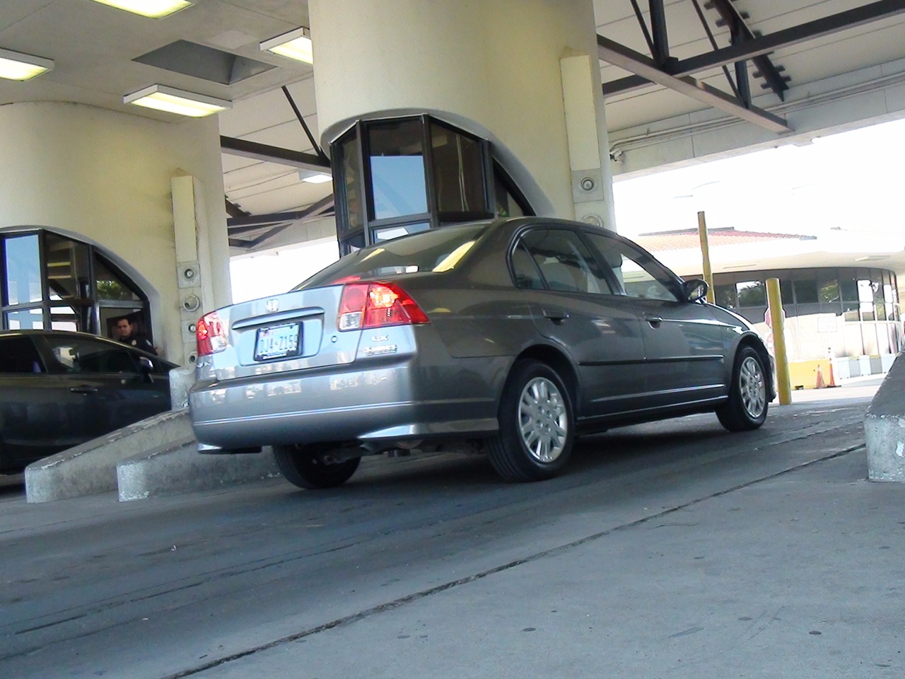 Las drogas eran transportadas en un vehículo conducido por un ciudadano norteamericano.
