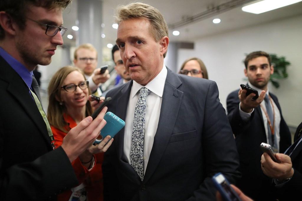 El senador demócrata Jeff Flake.