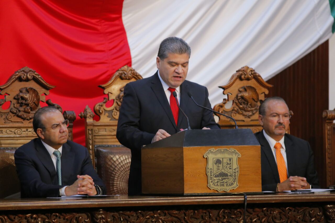 Miguel Riquelme Solís, a partir de este 1 de diciembre, gobernador de Coahuila.  