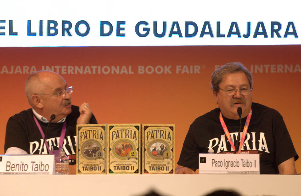 Los Taibo convocaron a una importante cantidad de asistentes en el auditorio Juan Rulfo de la FIL