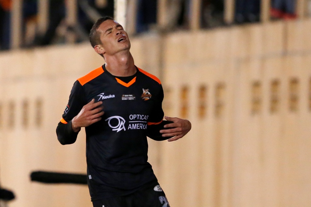  Martin Zuñiga en festejo de gol