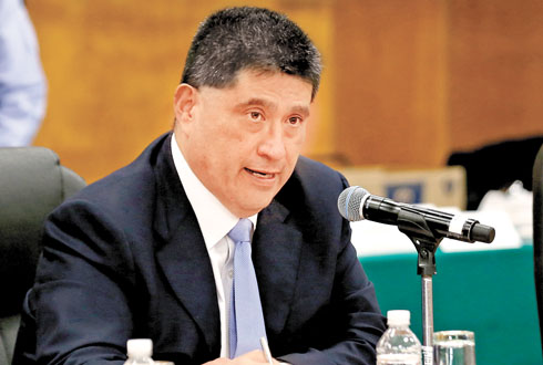 El que fuera contralor de Veracruz fue cuestionado por los diputados. 