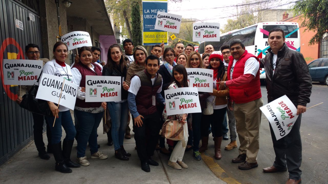 El evento que se realiza en la explanada de Revolucionario Institucional en la ciudad de México.