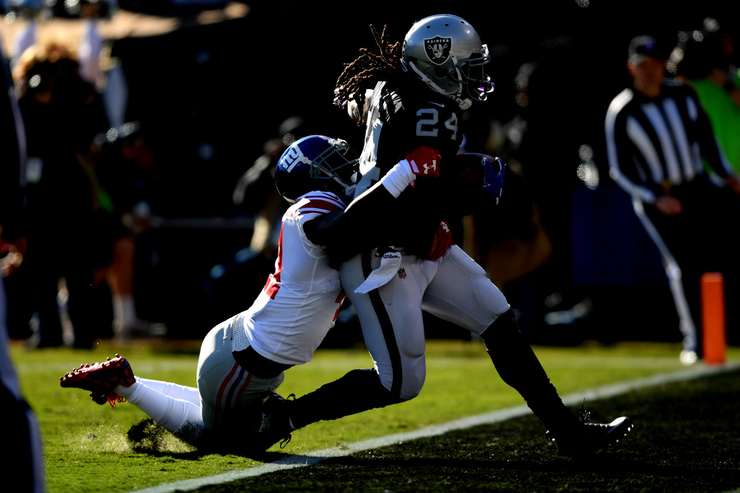 Lynch puso el primer touchdown de Oakland el día de hoy 