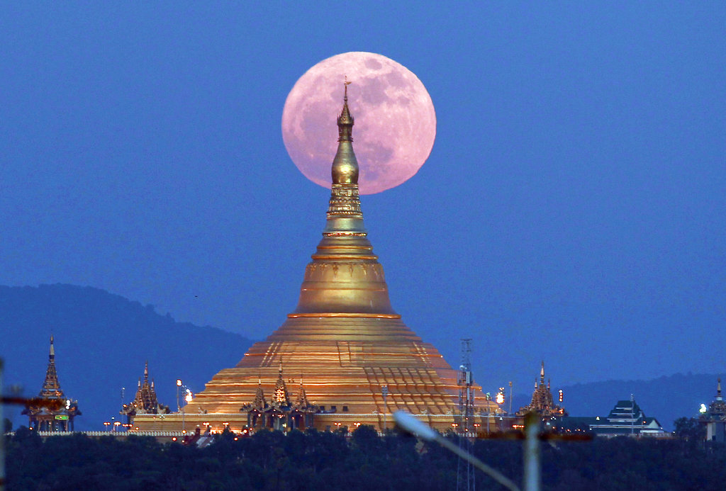 Una superluna es cuando la Luna está cerca de su punto más próximo en su órbita alrededor de la Tierra.