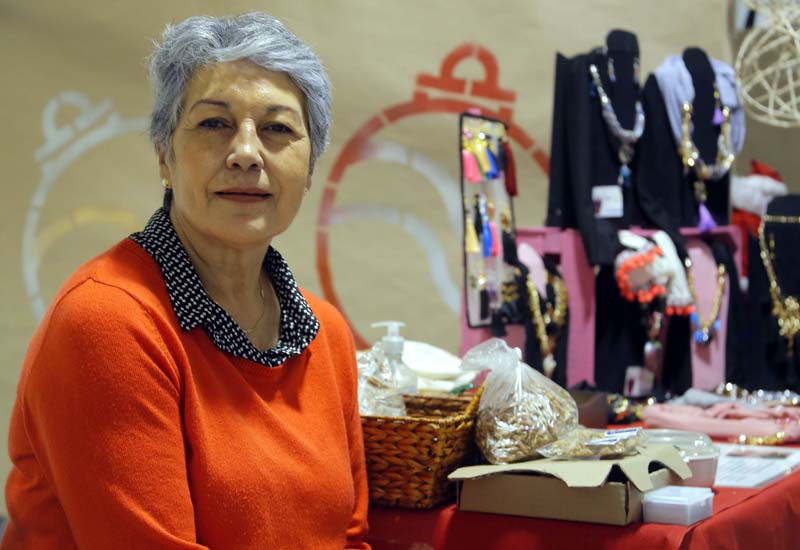 María Cristina Martínez, obtuvo el primer lugar en el concurso gastronómico con su producto 'Gemas de nuez'.