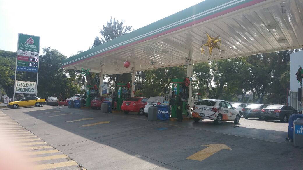 En esta estación ubicada en Lázaro Cárdenas el precio del combustible se mantenía sin cambios.