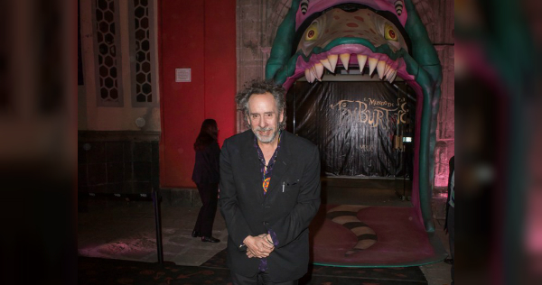 Tim Burton inauguró su exposición en el museo Franz Mayer. 