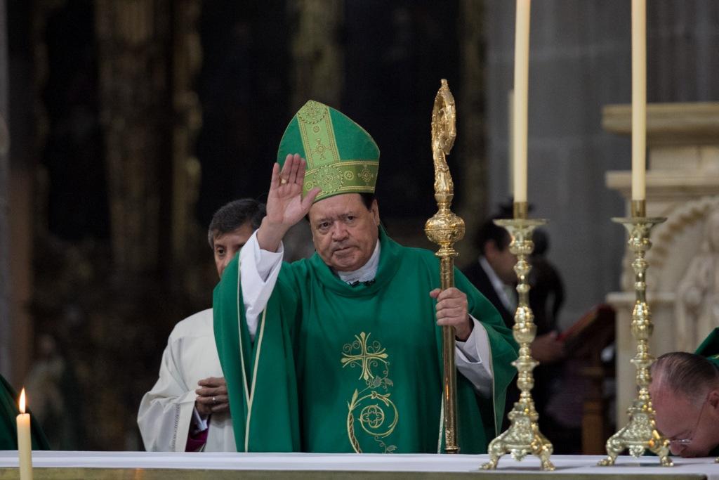 Norberto Rivera dio la bienvenida al nuevo arzobispo de México.